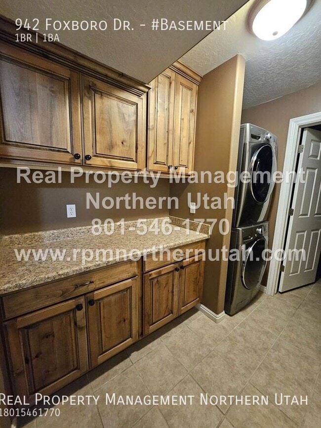 Building Photo - 942 Foxboro Dr