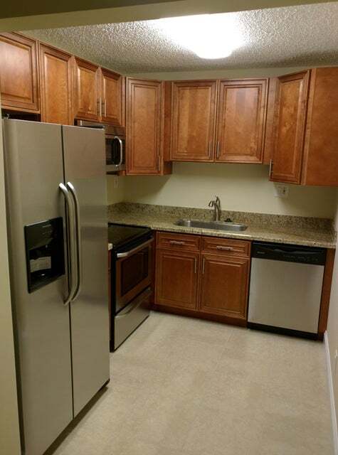 Building Photo - 407 Meadows Cir