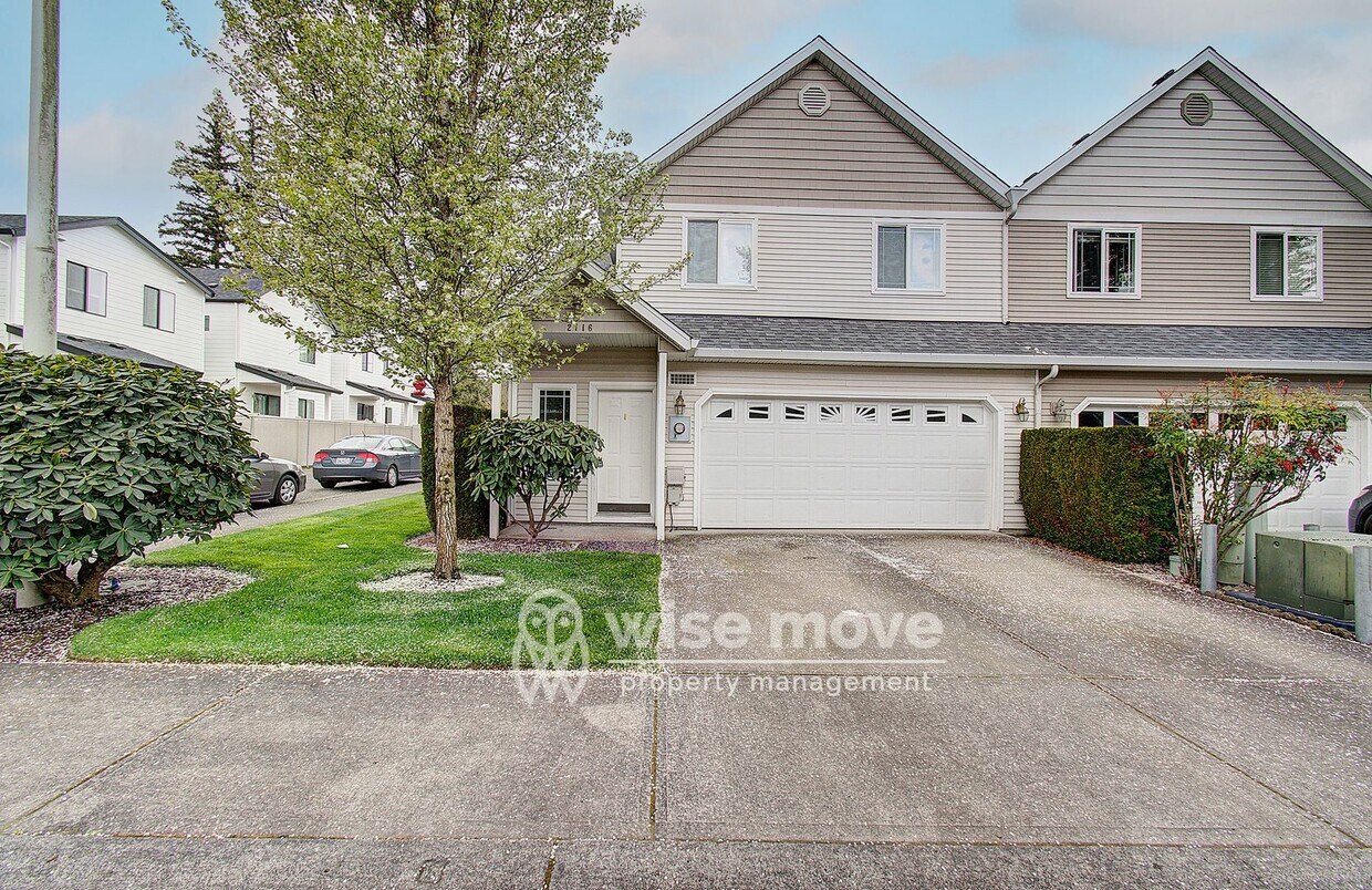 Primary Photo - Eastside Row House