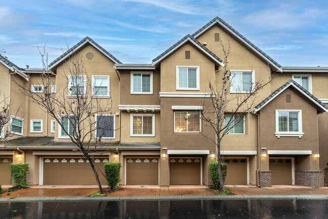 Photo - 1070 Tourmaline Ter Townhome