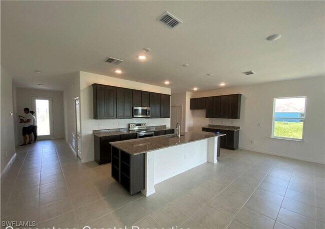 Foto del edificio - 2032 NW 32nd Ct