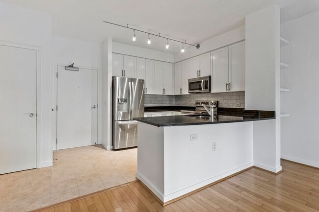 Photo - 437 New York Ave NW House