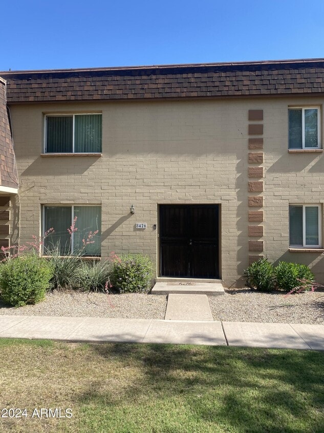 8426 E Chaparral Rd, Scottsdale, AZ 85250 Townhome Rentals in