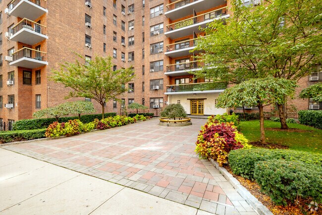 Foto del edificio - 6776 Booth St