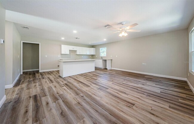 Foto del edificio - 3562 Fisher Rd