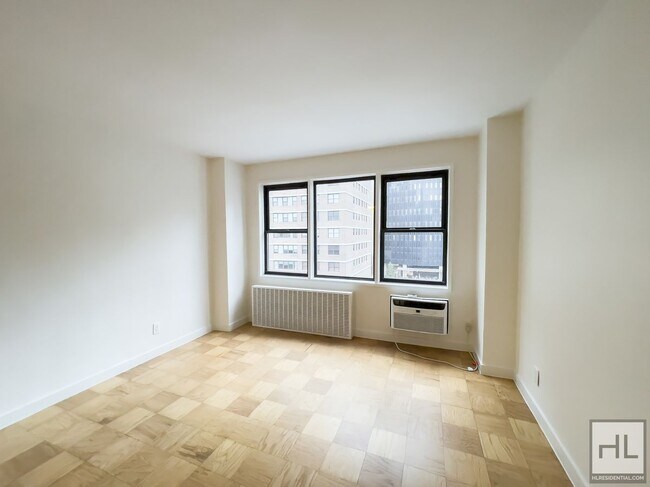 Foto del edificio - EAST 36 STREET