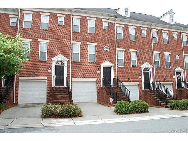 Building Photo - 9520 Westchire Court