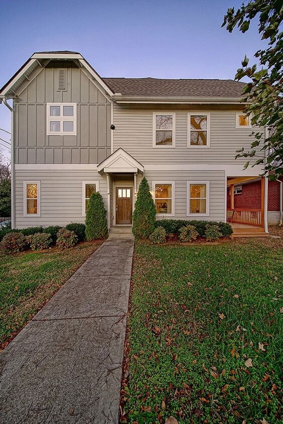 Primary Photo - Don't miss this gorgeous 3BE/2.5BA in Desi...