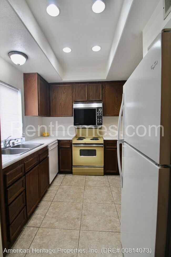 Building Photo - 2 br, 2 bath House - 17930 Valle De Lobo
