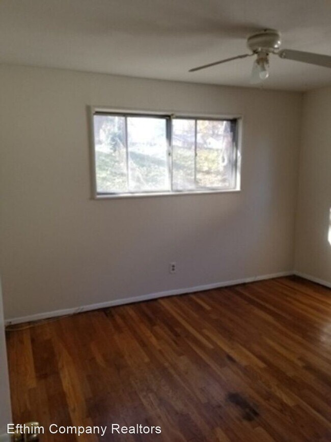 Building Photo - 3 br, 1 bath House - 105 Clearview Dr.