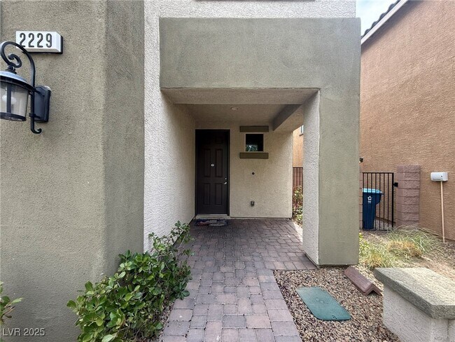 Building Photo - 2229 Mundare Dr