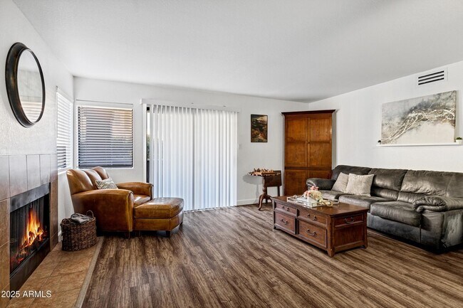 Foto del edificio - 5122 E Shea Blvd