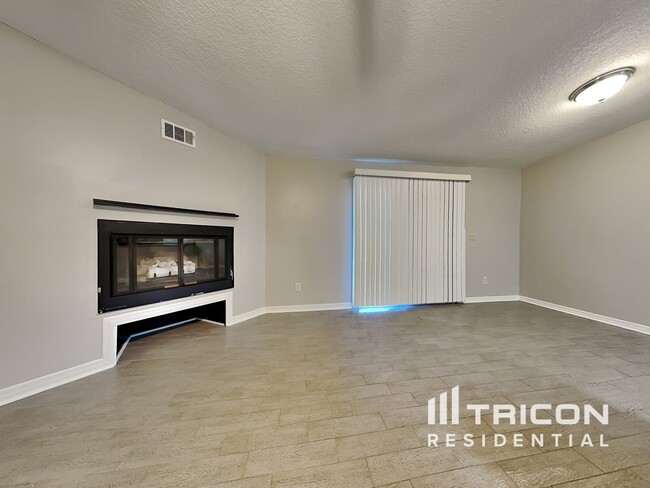 Building Photo - 7502 Pheasant Run Drive Jacksonville FL