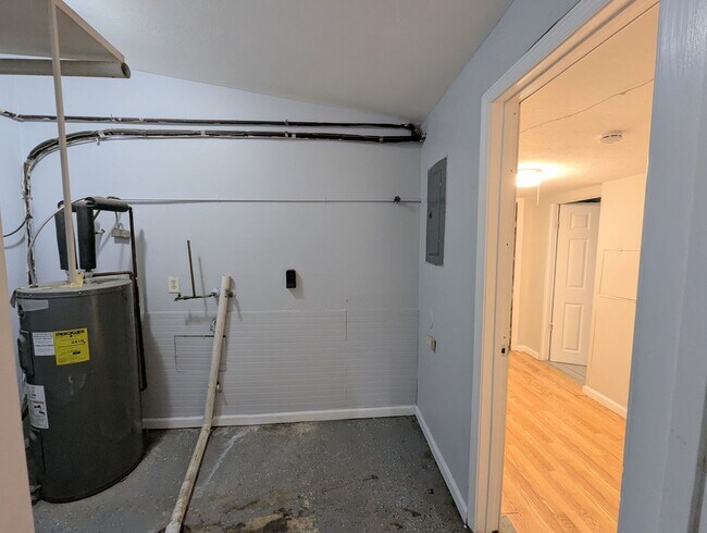 Foto del edificio - Spanish Lake Stunner