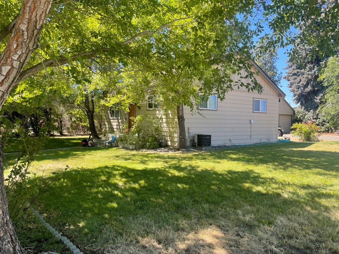 1007 Columbia, Ellensburg, WA 98926 Townhome Rentals in Ellensburg WA