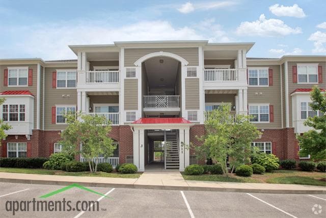 Building - Lenox Creekside