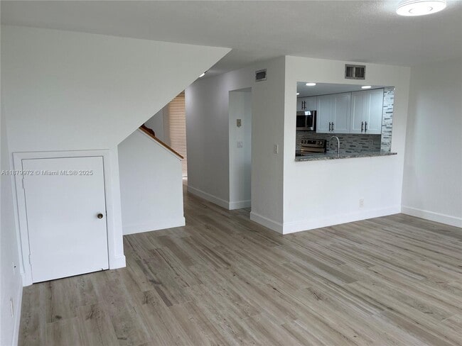 Building Photo - 2961 SW 87th Ave