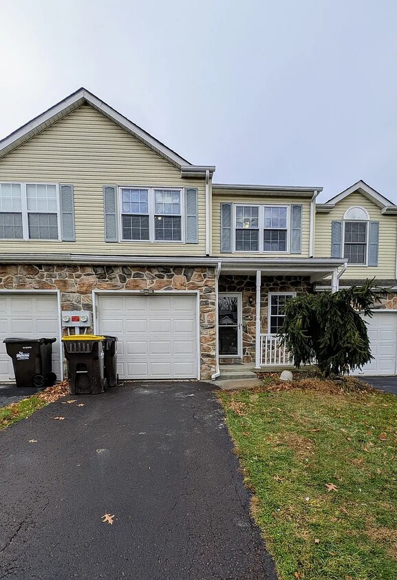 Primary Photo - 1070 Millcreek Rd