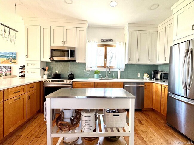 Foto del edificio - 42 Browns River Rd