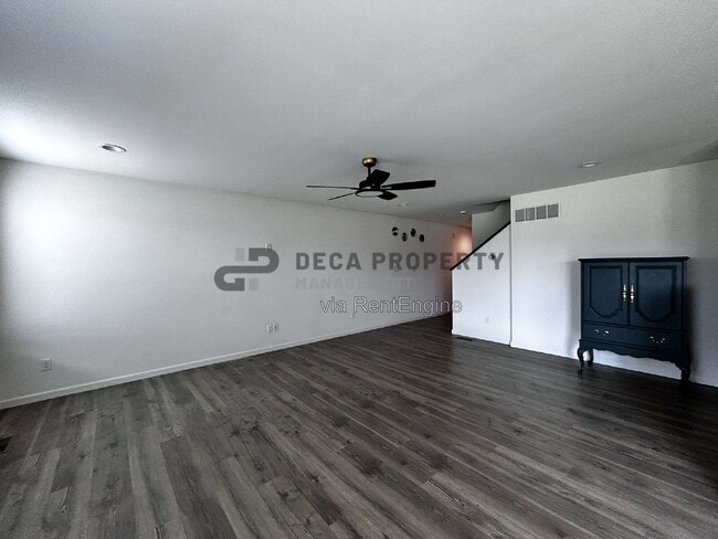 Building Photo - 288 Crestfield Ct