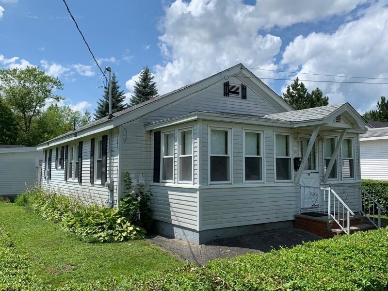 Primary Photo - 319 Brunswick St