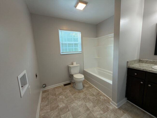 Foto del edificio - 6447 Spring Place Rd SE