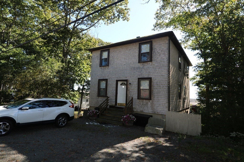 85 Thatcher Rd Unit 2, Rockport, MA 01966 Room for Rent in Rockport