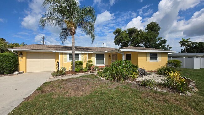 Building Photo - Charming 2BR/2BA Annual Rental in Southgate