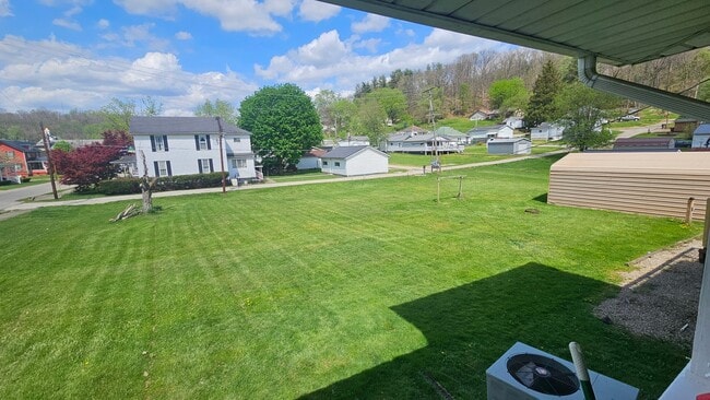 Building Photo - 23 Madison St