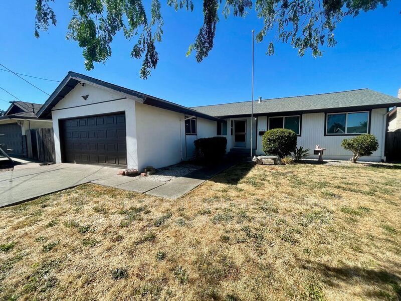 Primary Photo - 1177 Lombardi Ave