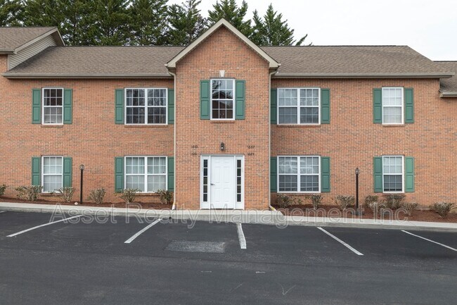 Foto del edificio - 1667 Maple View Way