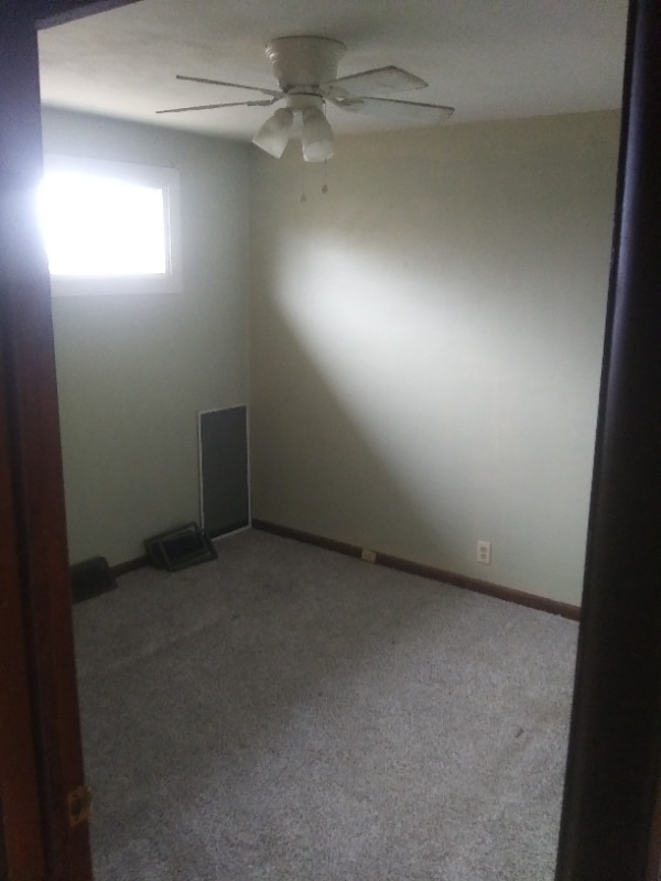 Building Photo - 14 Elm Ln