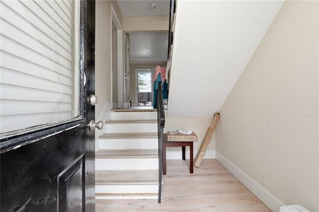 Foto del edificio - 3301 Henderson Mill Rd