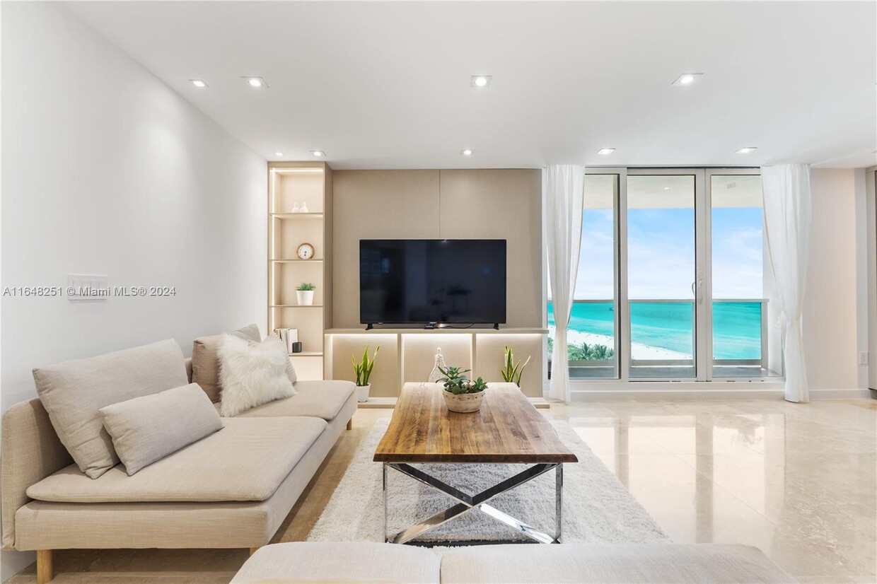 Foto principal - 2301 Collins Ave