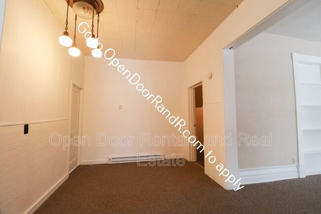 Foto del edificio - 385 S Wayne St