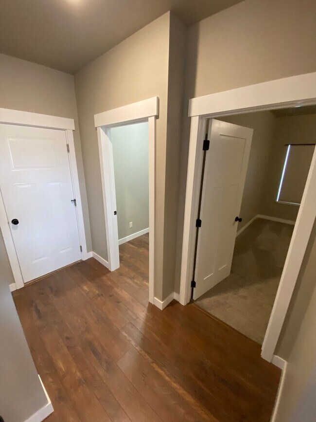 Foto del edificio - Newer Home - 3 Bedroom - 2 Bath - Corvallis