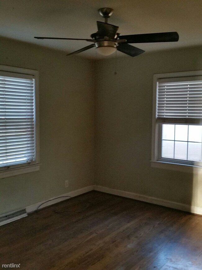 Foto del edificio - 2 br, 1 bath House - 2711 Shady Lawn Dr