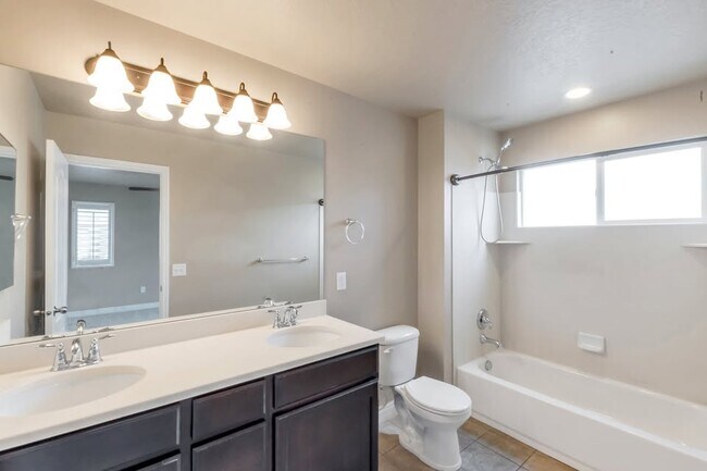 Foto del edificio - 3811 N Prairie Grass Dr