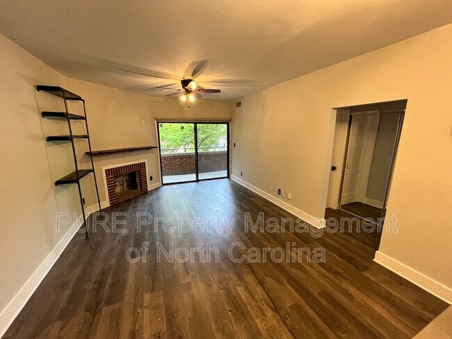 Foto del edificio - 224 N Poplar St