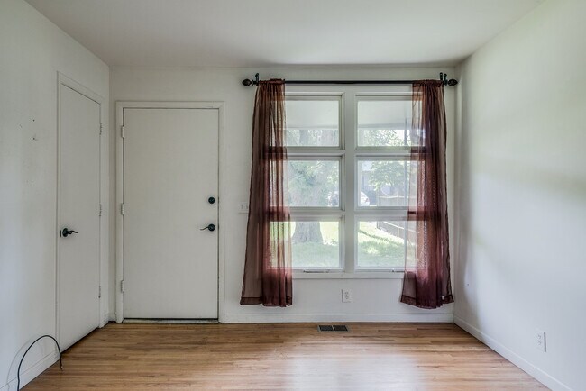 Foto del edificio - 2409 N 16th St