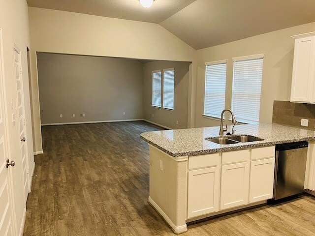 Building Photo - 8427 Baywatch Cir