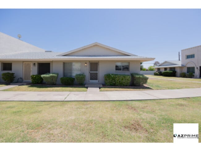 Building Photo - Charming 3/2 Mesa Townhouse Near Hohokam S...
