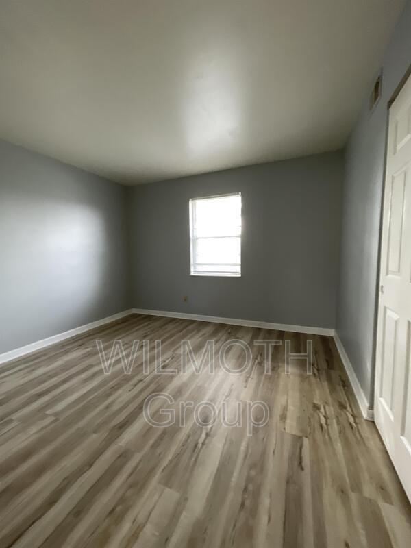 Foto del edificio - 1320 Millerwood Dr