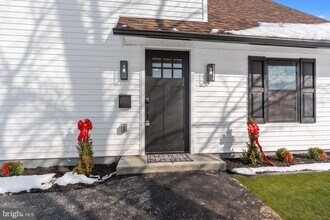 Building Photo - 139 Ivy Hill Rd