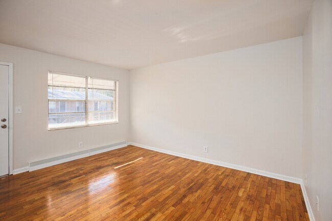 Foto del edificio - 2151 Lenox Rd NE