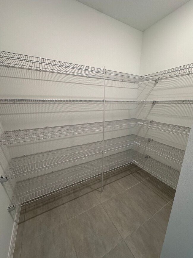 Foto del edificio - BRAND NEW 5 Bed, 3 Bath home in Liberty Pr...