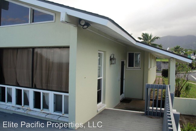 Building Photo - 711 Wailupe Dr