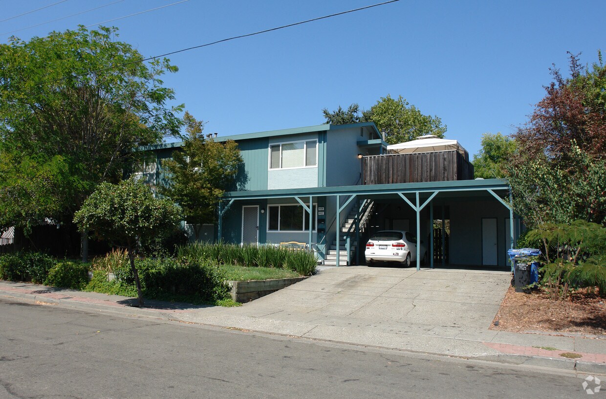 Foto principal - 4437 Yukon Dr
