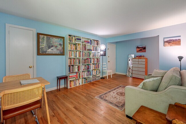 Foto del edificio - 1622 Farmington Ave