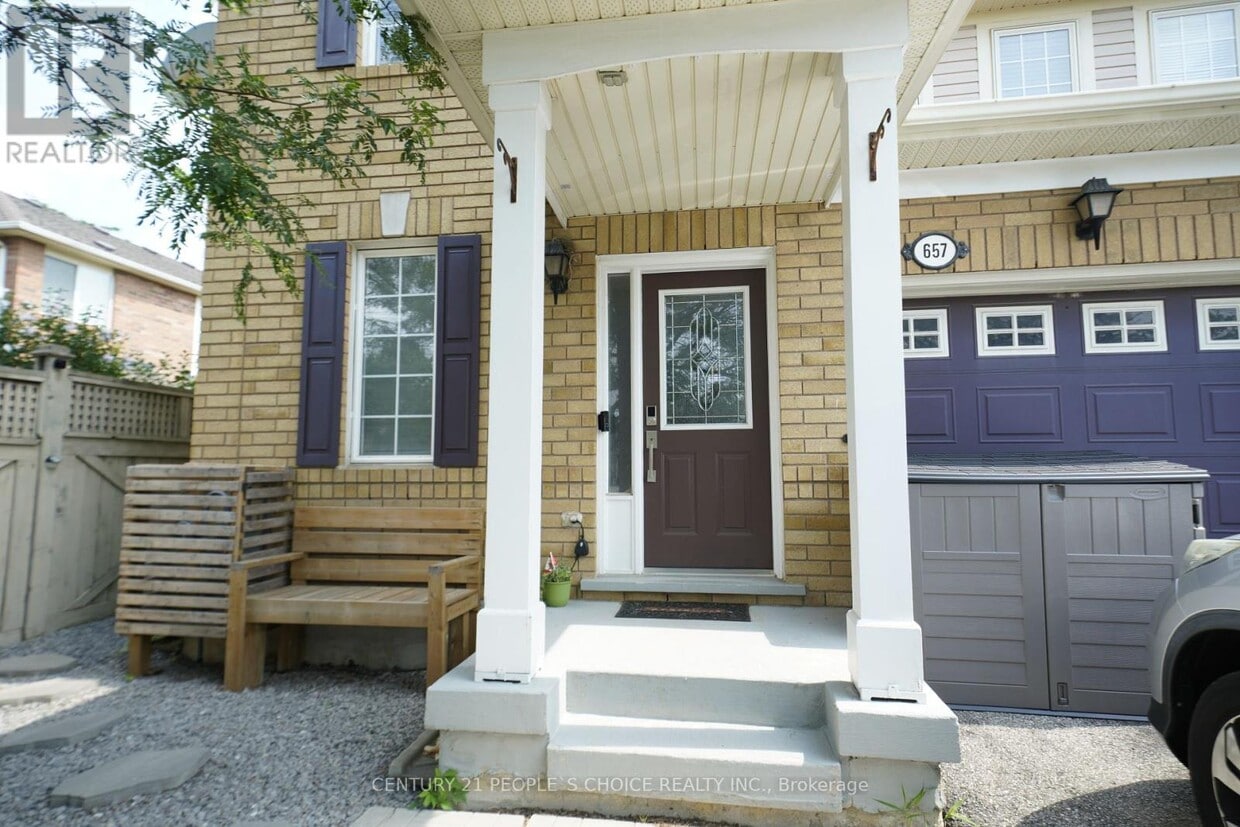 Primary Photo - 657 Thompson Rd S